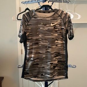 Boys XL Nike Dri-fit shirt GUC